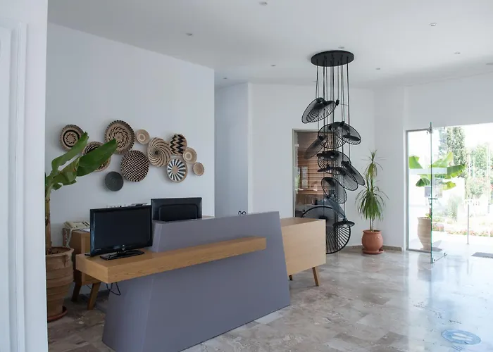 Summer Village Of Hippokrates - Adults Only