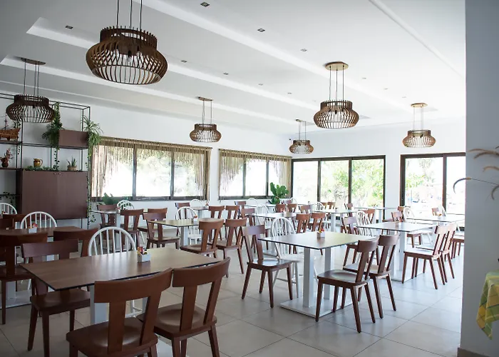 Summer Village Of Hippokrates - Adults Only