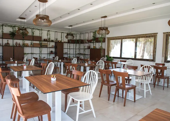 Summer Village Of Hippokrates - Adults Only